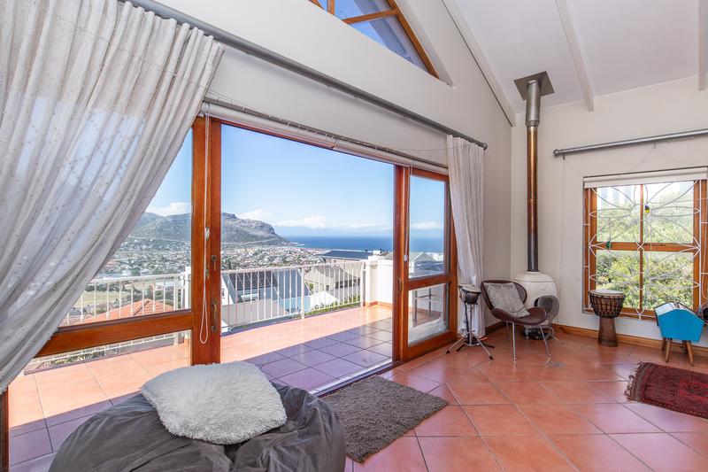 5 Bedroom Property for Sale in Fish Hoek Western Cape